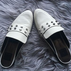 ✨Dolce Vita White leather loafers✨